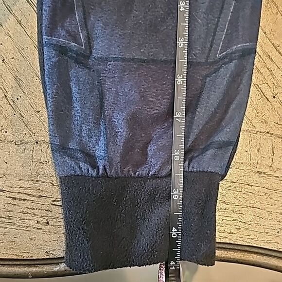 Batman pj onsie size 6 - Picture 11 of 16